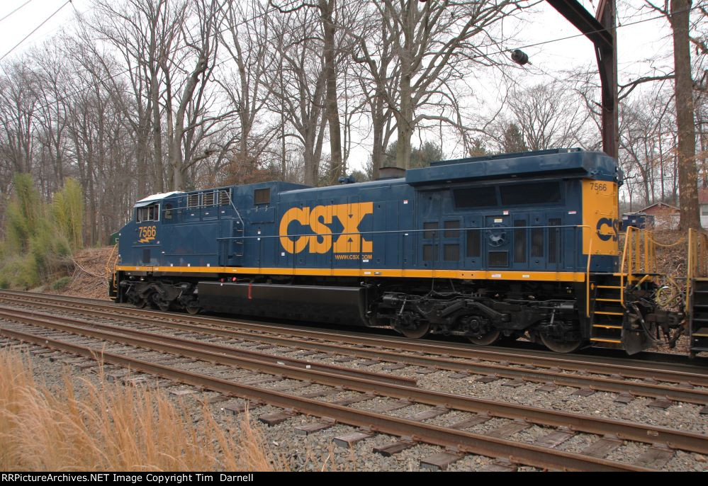 CSX 7566 on M404